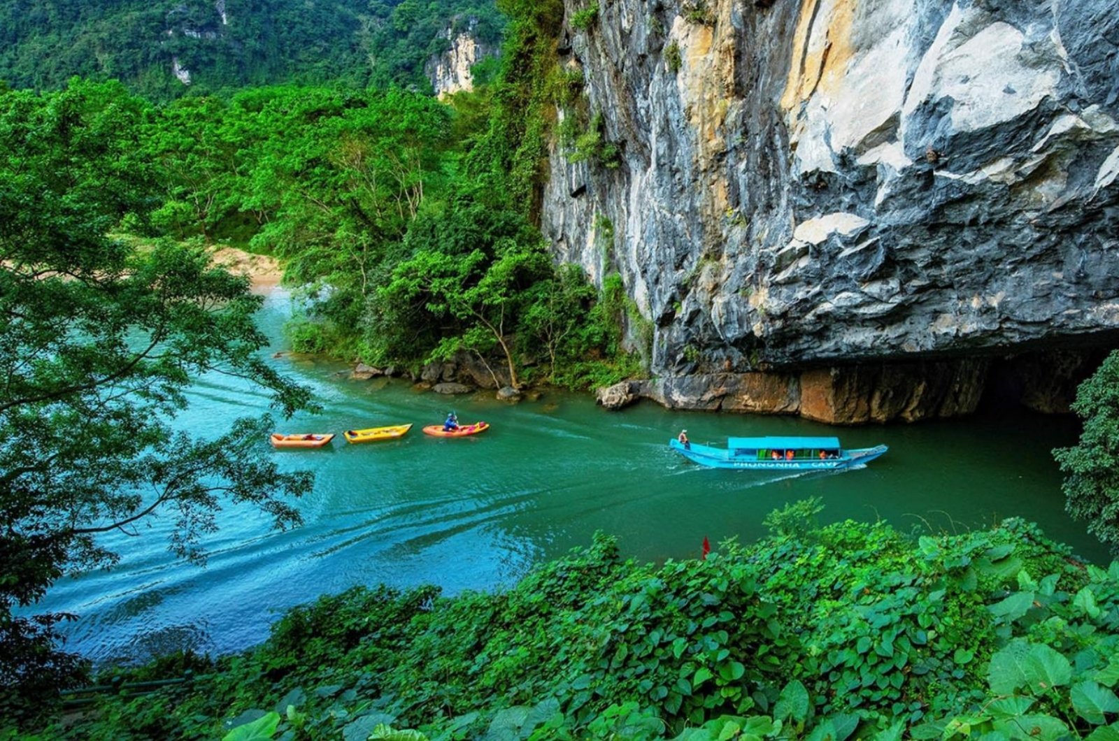 Kinh nghiệm du lịch Phong Nha Kẻ Bàng 2025: Cẩm nang từ A-Z khám phá Di sản UNESCO 14 Khám phá Phong Nha mùa nào đẹp nhất?