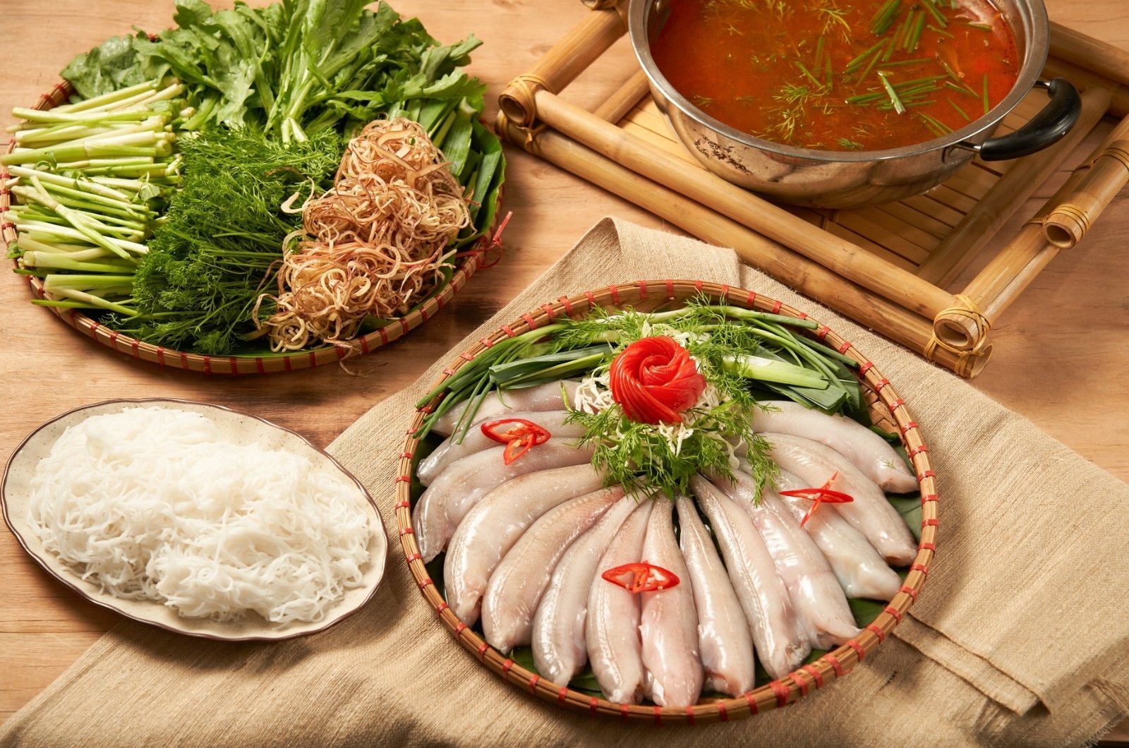 Top 7 quán ăn ngon Đồng Hới nổi tiếng Quảng Bình - Bạn đã thử chưa? 14 Nhất định phải thử món lẩu cá khoái Quảng Bình