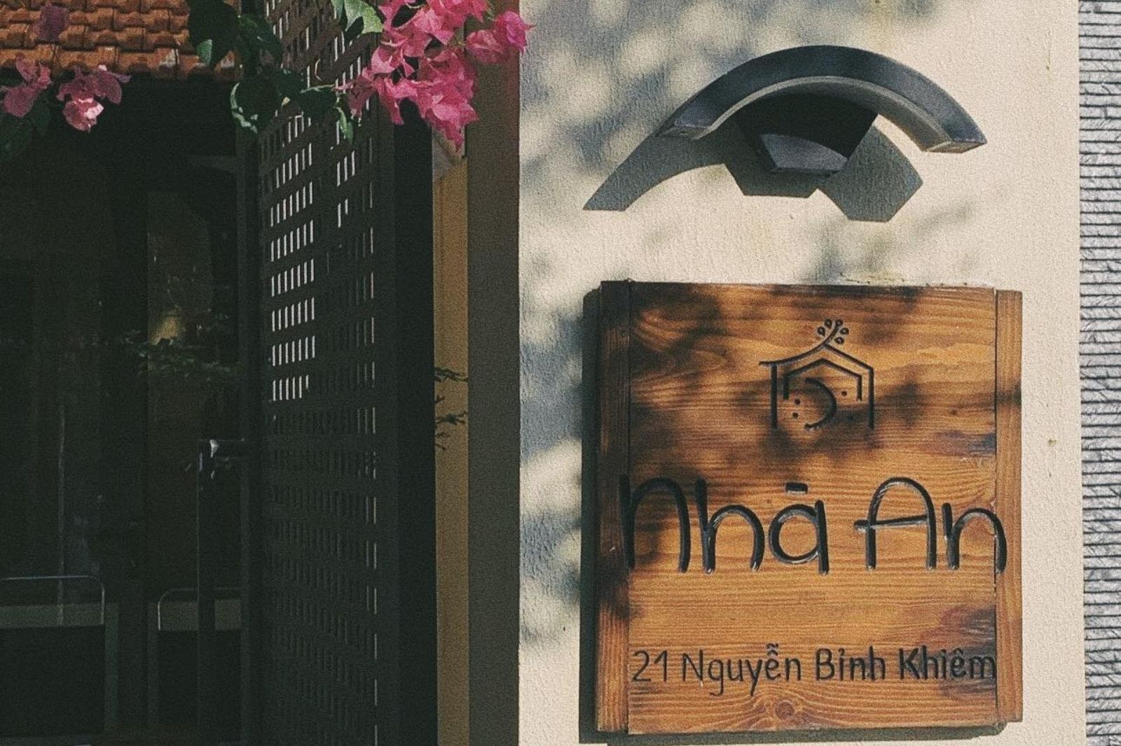 Top 7 quán cà phê view đẹp ở Đồng Hới được check-in “hot” rần rần năm 2025 8 Nhà An Cafe mang đến một không gian bình yên, tĩnh lặng