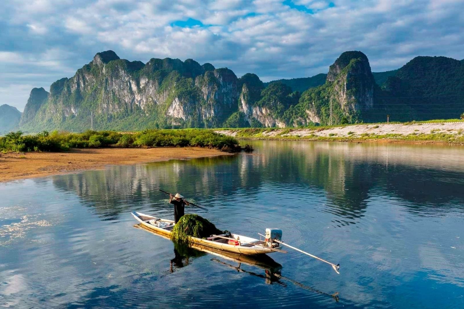 Trải nghiệm road-trip: Các điểm đến tuyệt vời quanh Quảng Bình trong 1-2 ngày cuối tuần 5 Road-trip các điểm loanh quanh Quảng Bình chỉ trong 1 đến 2 ngày