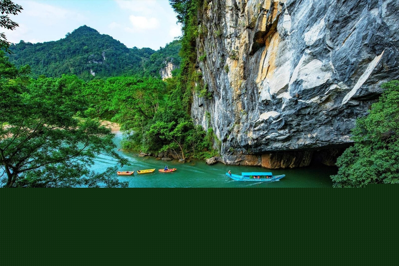 Những điểm đến đáng chinh phục bằng xe du lịch ở Quảng Bình 5 Quảng Bình - Điểm du lịch đẹp tại Việt Nam